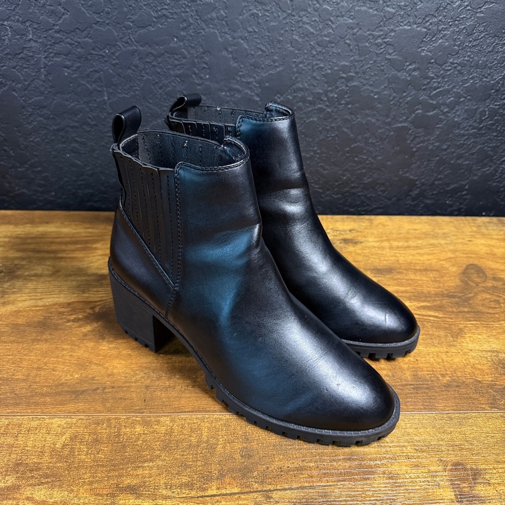 Banana Republic Lug Sole Booti 784531-00 Black Boots Womens Size 9